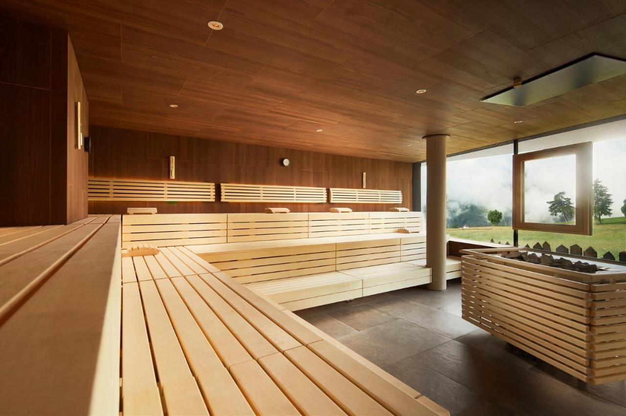 Hotel Sonnenberg Panorama Dolomites Wellbeing à Maranza Extérieur photo